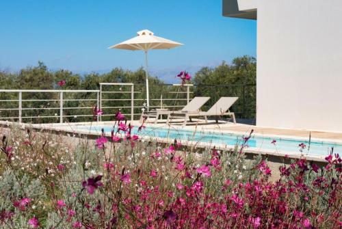 Roda Villa Sleeps 8 Pool Air Con Wifi