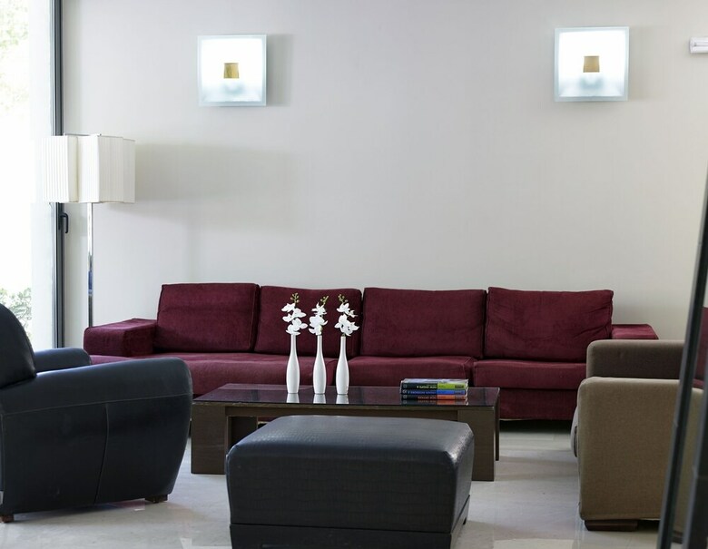 Hotel Angela Suites & Lobby
