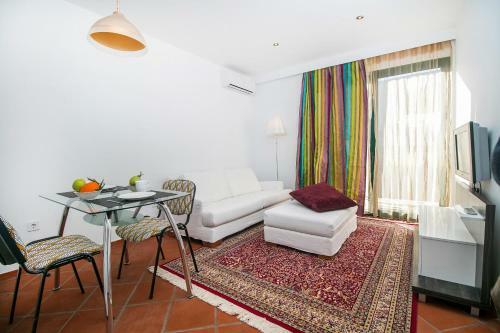 Danezis City Stars Apartments