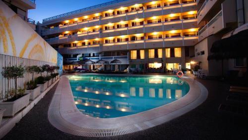 Aparthotel Continental Plus