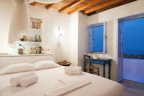 Serifos Houses Hora