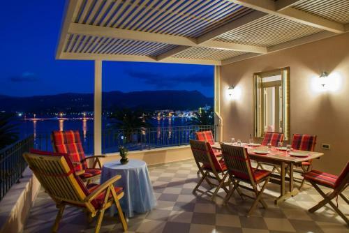 Apartamento Seafront ?legant ?own ?ouse