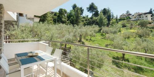 Elaia Villas, Elani