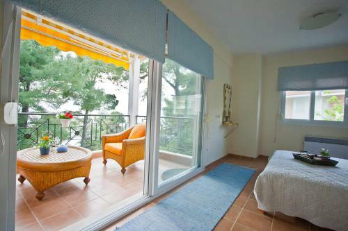 Dolotea Sea View House, Siviri