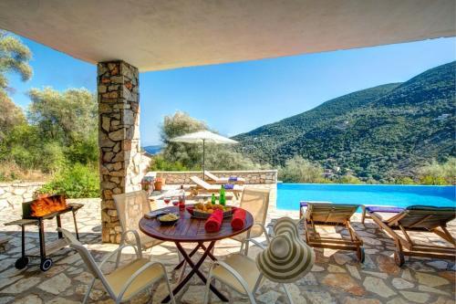 Syvota Villa Sleeps 6 Pool
