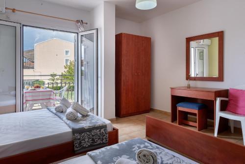 Hotel Socrates Studios