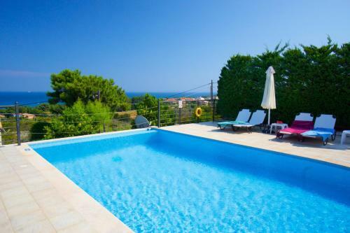 Skala Villa Sleeps 6 Pool Wifi
