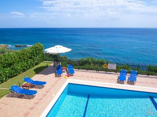 Skala Villa Sleeps 6 T228146