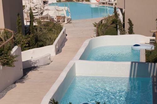 Hotel Crystal Waters
