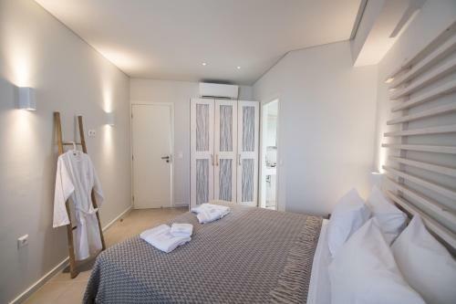 Hotel Crystal Waters