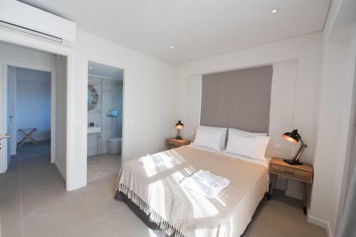 Hotel Crystal Waters