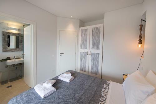 Hotel Crystal Waters