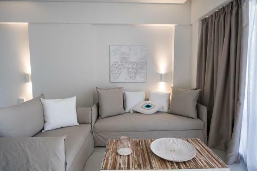 Hotel Crystal Waters