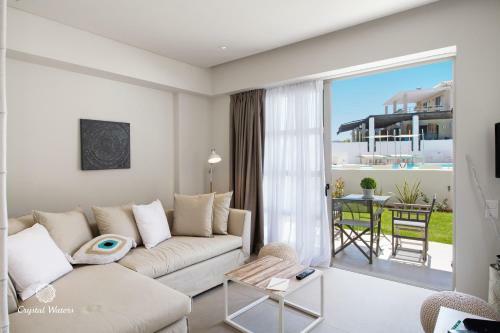 Hotel Crystal Waters