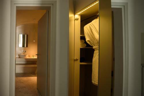 Hotel Echoes Luxury Suites By Canvas