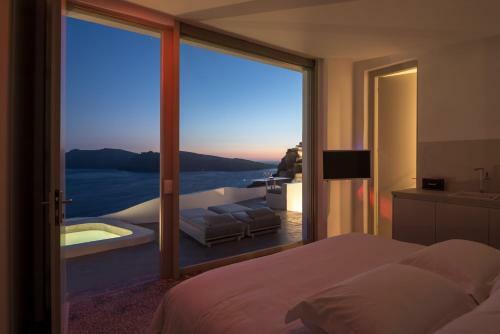 Hotel Echoes Luxury Suites By Canvas