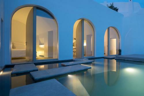 Hotel Echoes Luxury Suites By Canvas