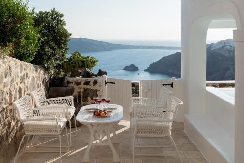 Oia Villa Sleeps 8 Air Con Wifi