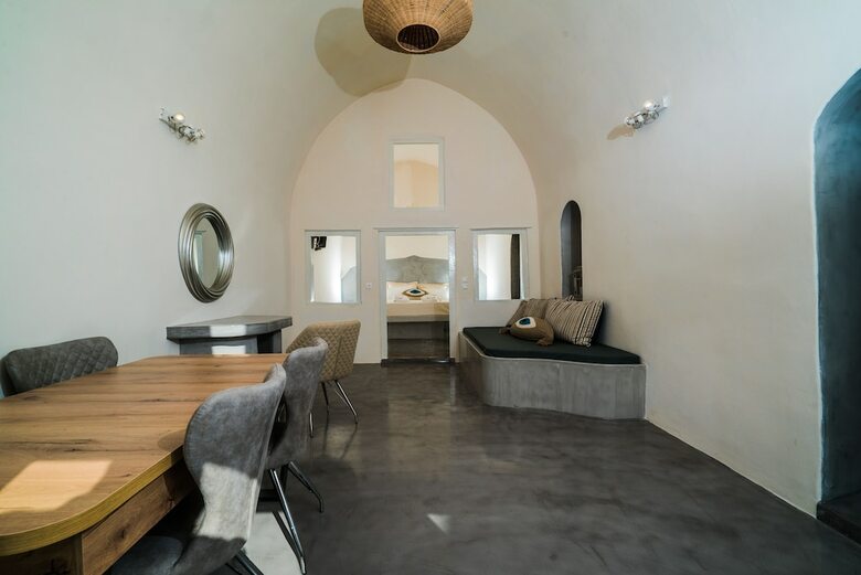 Villa Thetis Cave Houses
