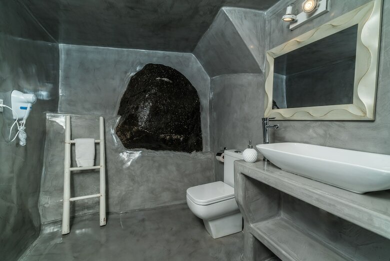 Villa Thetis Cave Houses