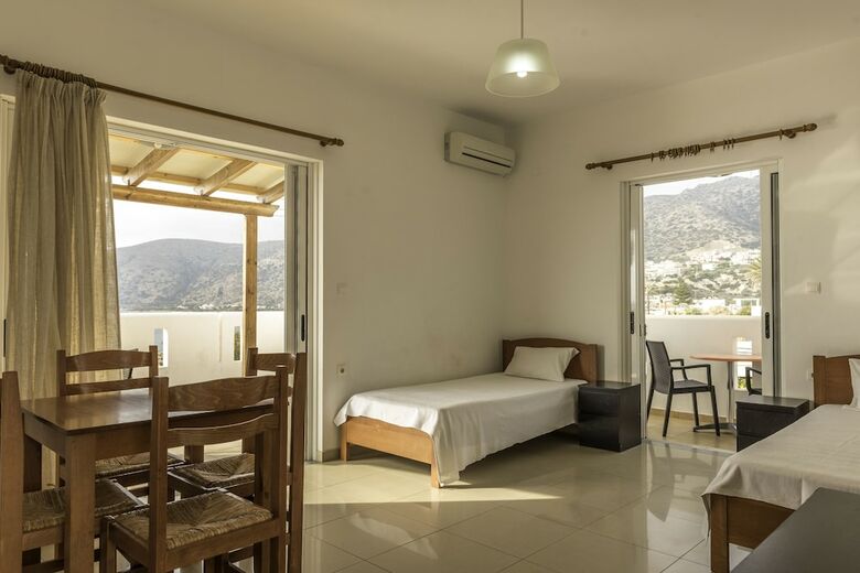 Hotel Sifis Studios