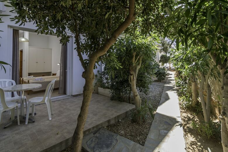 Hotel Sifis Studios