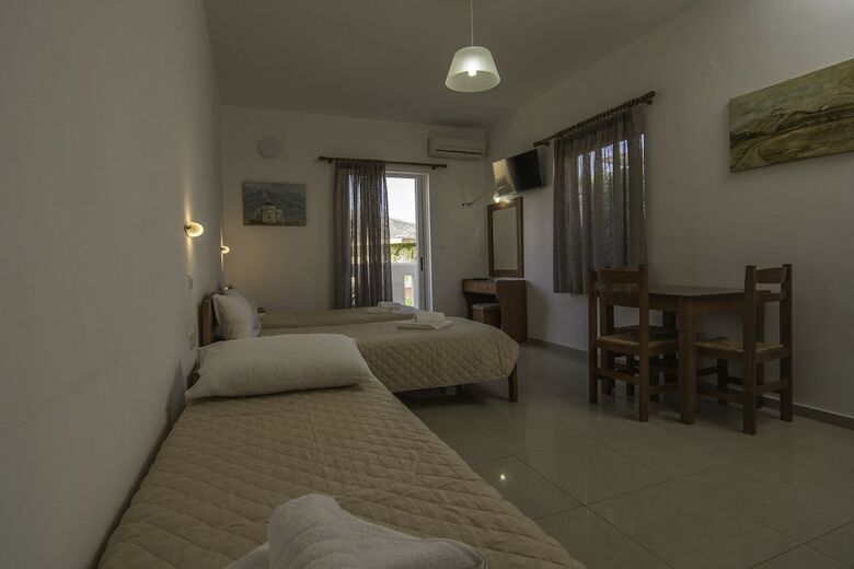 Hotel Sifis Studios