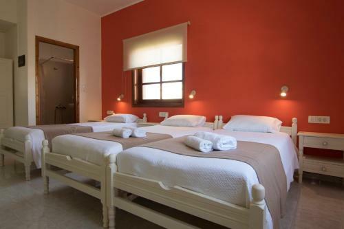 Hostal Niki Rooms