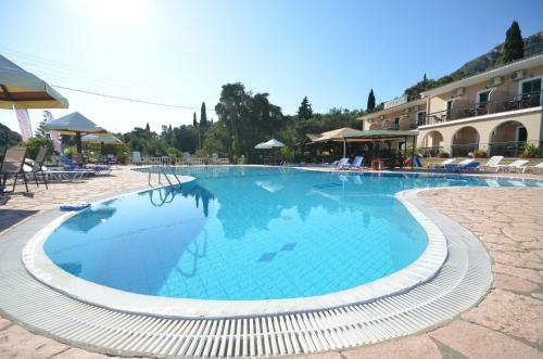 Apartamento Mermaid Pool Studios And Bar
