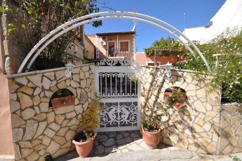 Apartamento Villa Makrades 2
