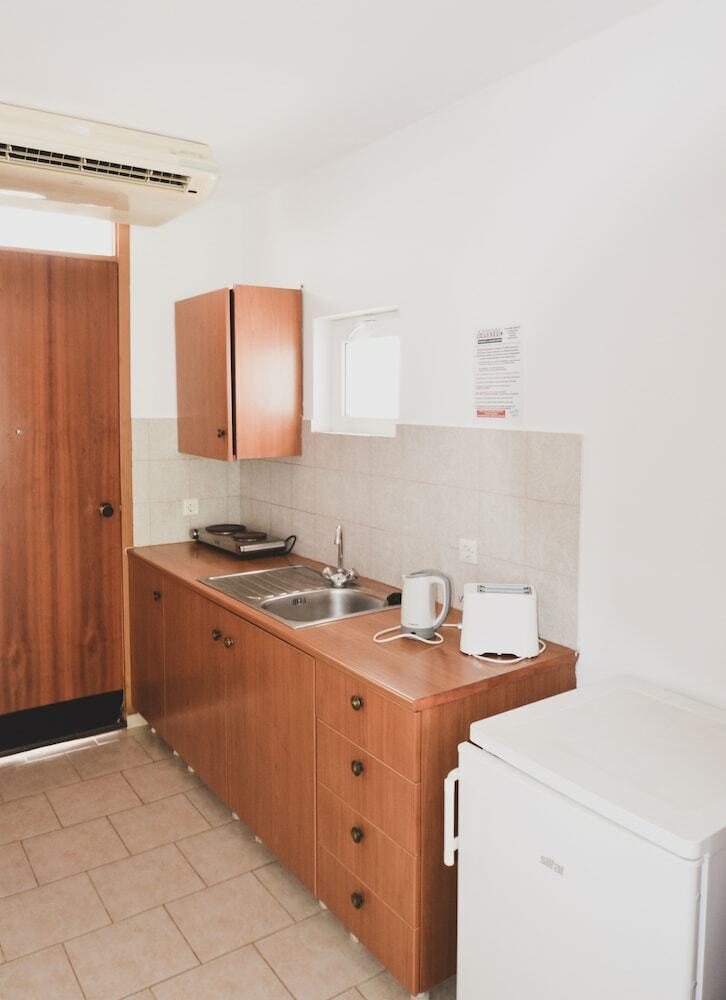 Hotel Coliseum Studios & Apartments