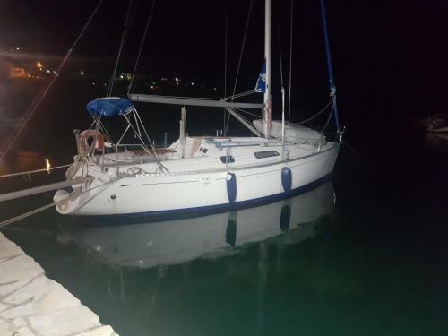 Nomos Greece Sailing Boat (doufur)