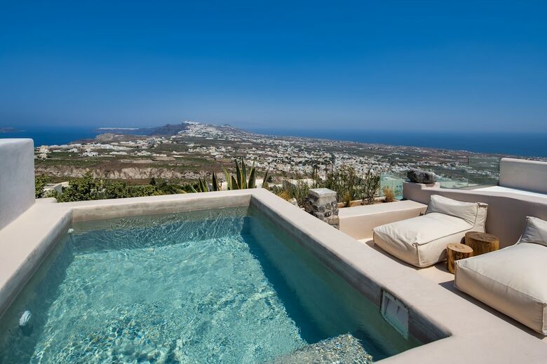 Hotel Pyrgos 1870, A Restored Winery