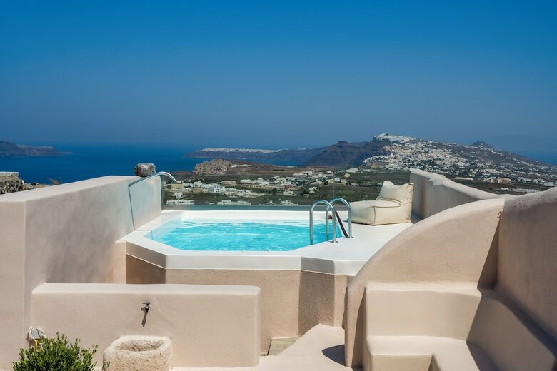 Hotel Pyrgos 1870, A Restored Winery