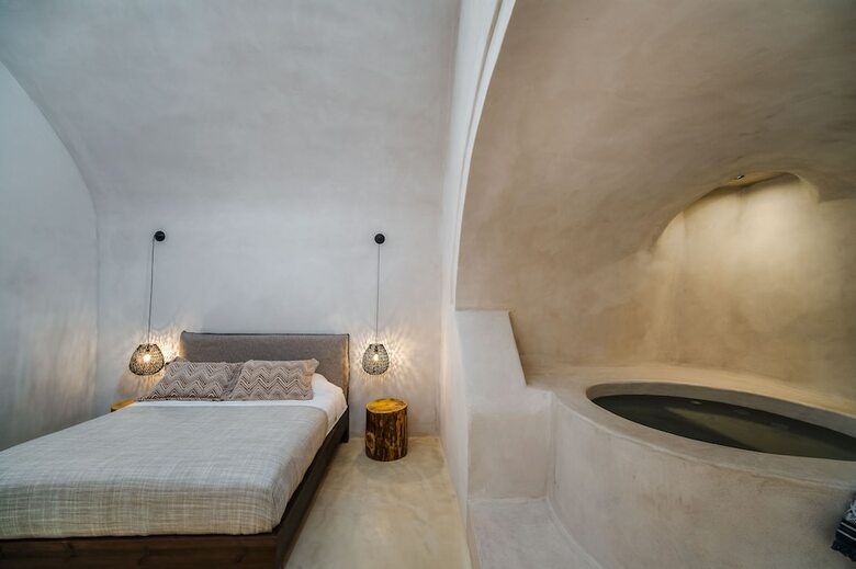 Hotel Pyrgos 1870, A Restored Winery