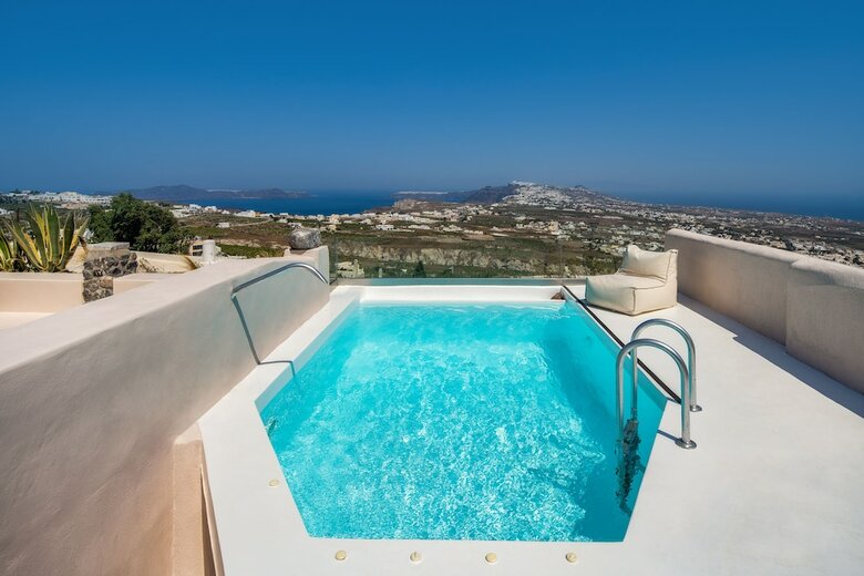 Hotel Pyrgos 1870, A Restored Winery