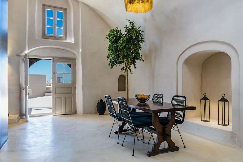 Hotel Pyrgos 1870, A Restored Winery