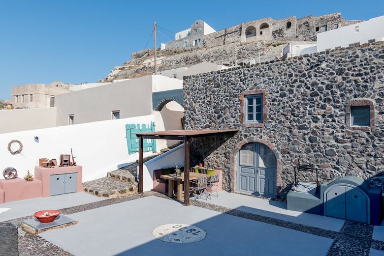 Hotel Pyrgos 1870, A Restored Winery