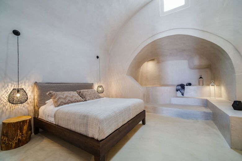 Hotel Pyrgos 1870, A Restored Winery