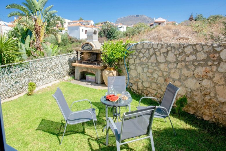 Villa Minos