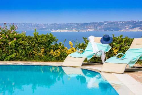 Plaka Villa Sleeps 7 Pool Air Con Wifi