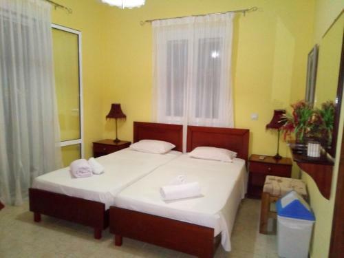 Hostal Ellis Studios
