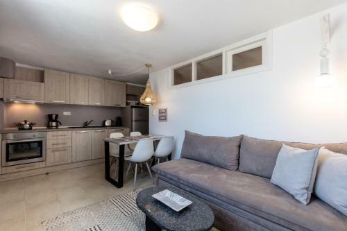 Apricot And Sea Luxury Villas