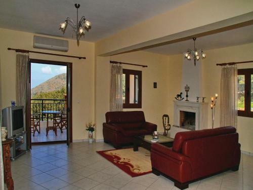 Five-bedroom Holiday Home