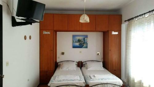 Kostas Studios Apartments