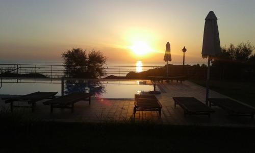 Molivos Sunset Apartments