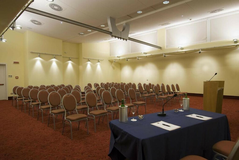 Ih Hotels Bari Oriente