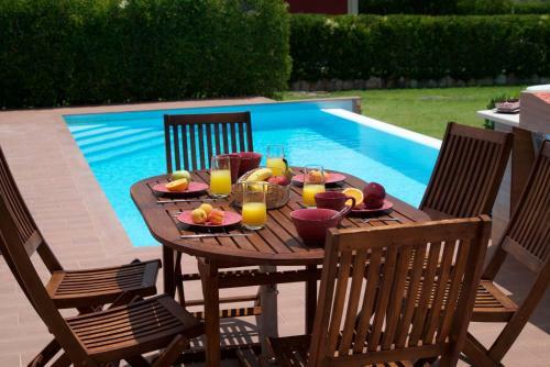 Mousata Villa Sleeps 6 Pool Wifi