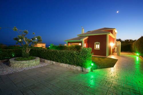 Mousata Villa Sleeps 6 Pool Wifi