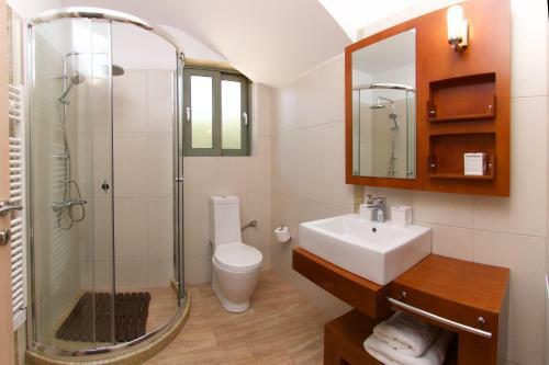 Mousata Villa Sleeps 6 Pool Wifi